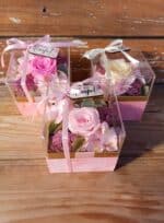 Nőnapi ajándék: örökrózsa akril dobozban